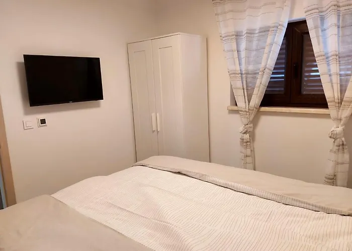 Apartman S Dvije Spavace Sobe