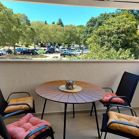 S Dvije Spavace Sobe *