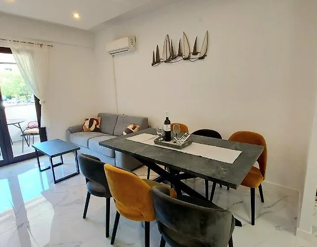 S Dvije Spavace Sobe Porec